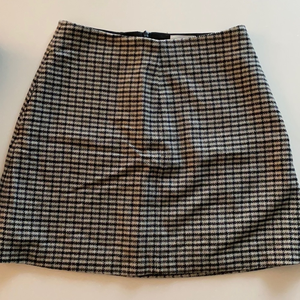 WILFRED MINI SKIRT SIZE 4